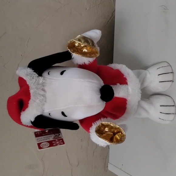 2011 Hallmark Bell Ringing Snoopy - Picture 1 of 6